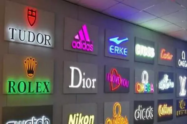 graphics and signage works in qatar